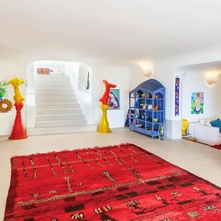 Beautiful With Spectacular Views - Potapova